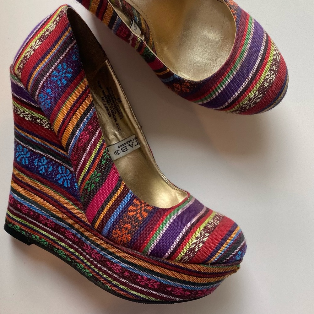Mossimo Supply Co. chunky heels